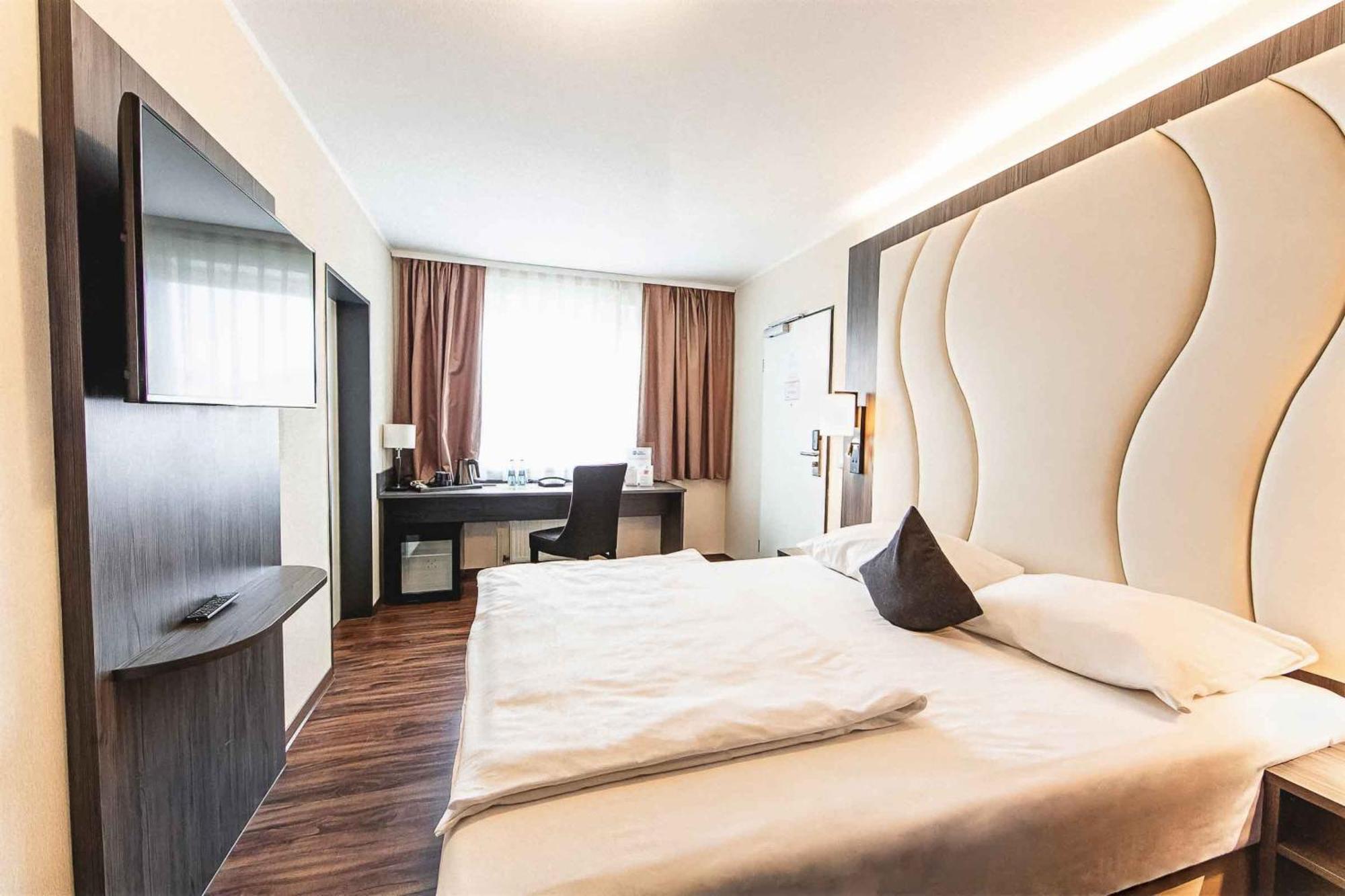 Best Western Plaza Hotel Grevenbroich Esterno foto